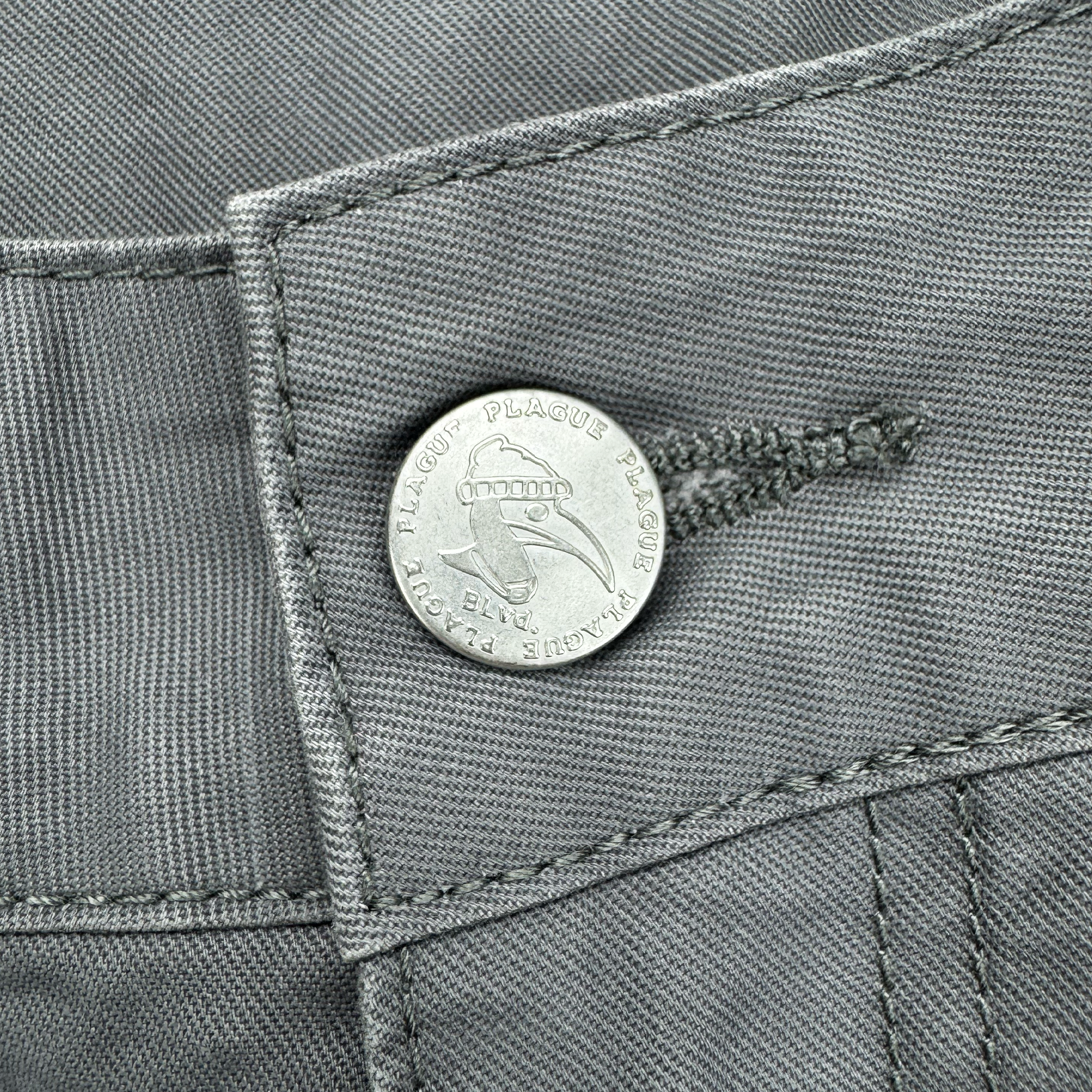 Plague-Cut Cargo Shorts (Grey)